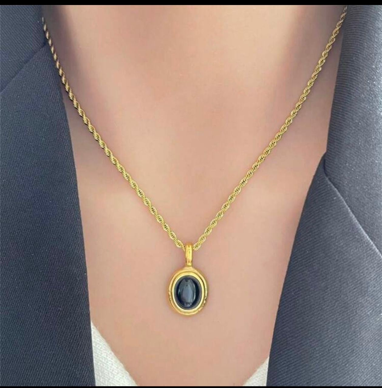 Black Gem Pendant Necklace St