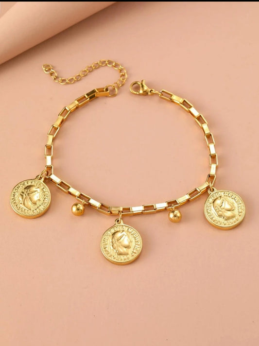 Zuri Z1032 Gothic Gold Stainless Steel Bracelets Grunge Gothic Queen's Portrait Coin Pendants Exquisite Charms Bracelet. - Trillingo Express Online Marketplace