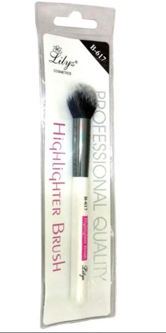Lilyz Highlighter Brush – B-617